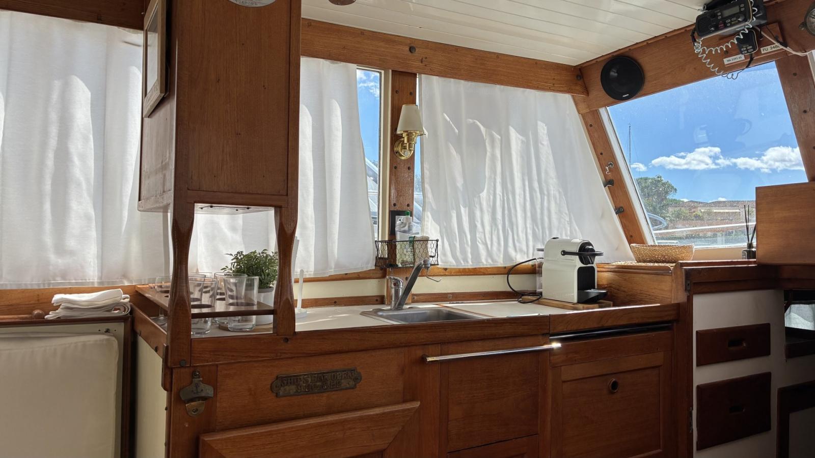 grand bank's 32 europa