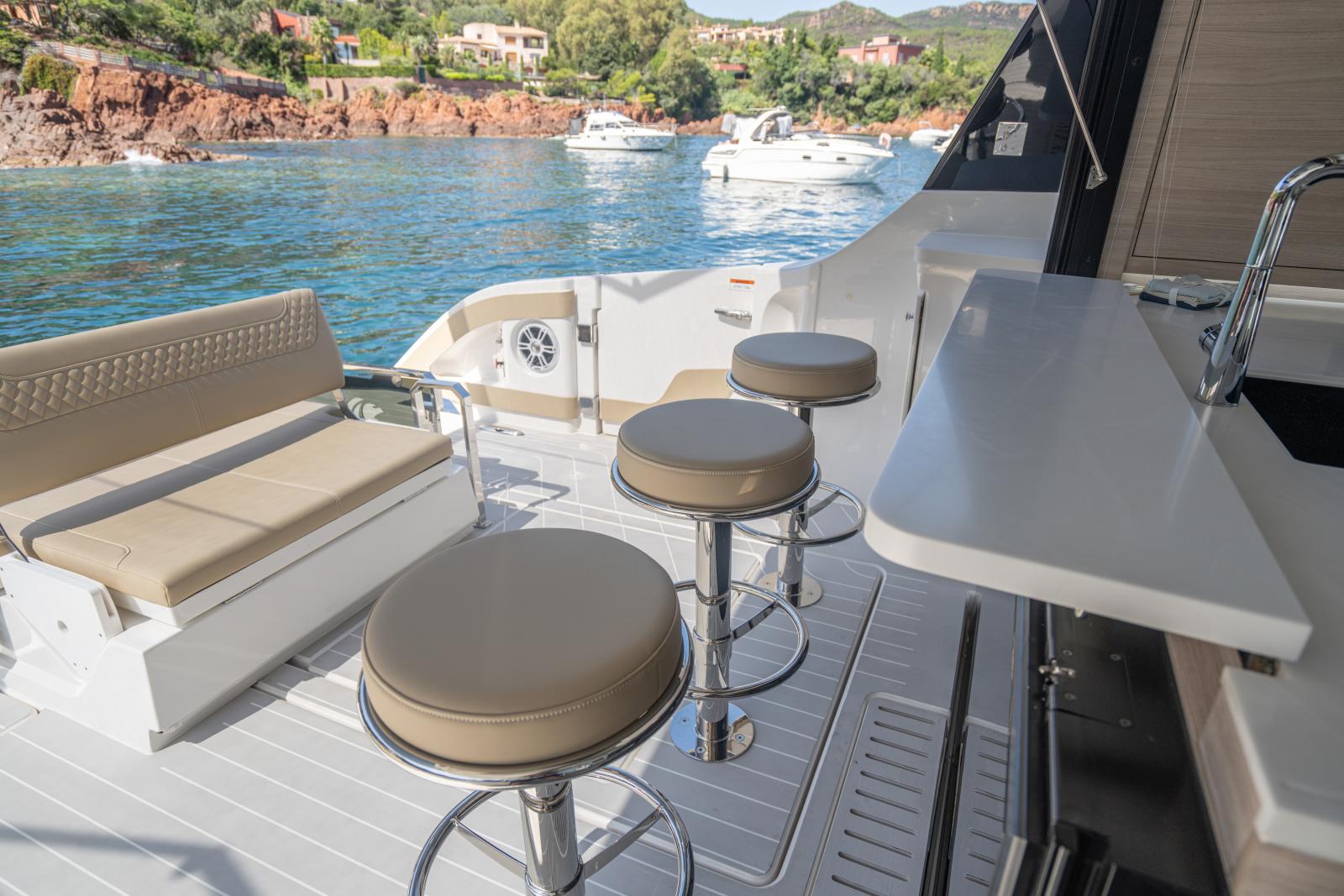 aquila 46 coupe expo