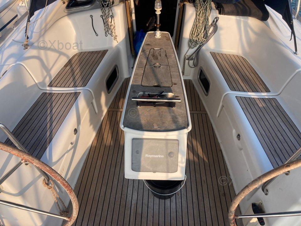 beneteau Oceanis 43
