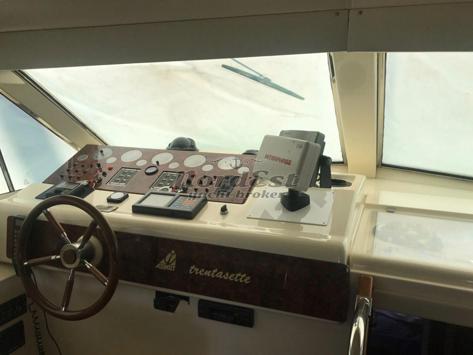 azimut 37 fly