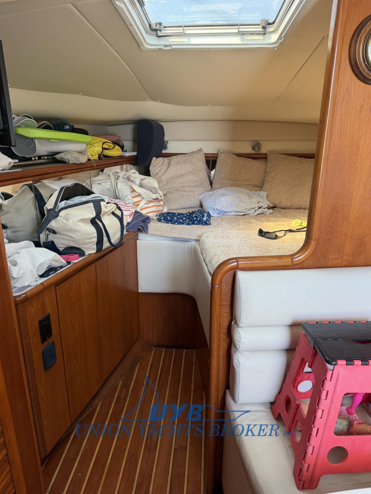 pursuit Tiara 34 express
