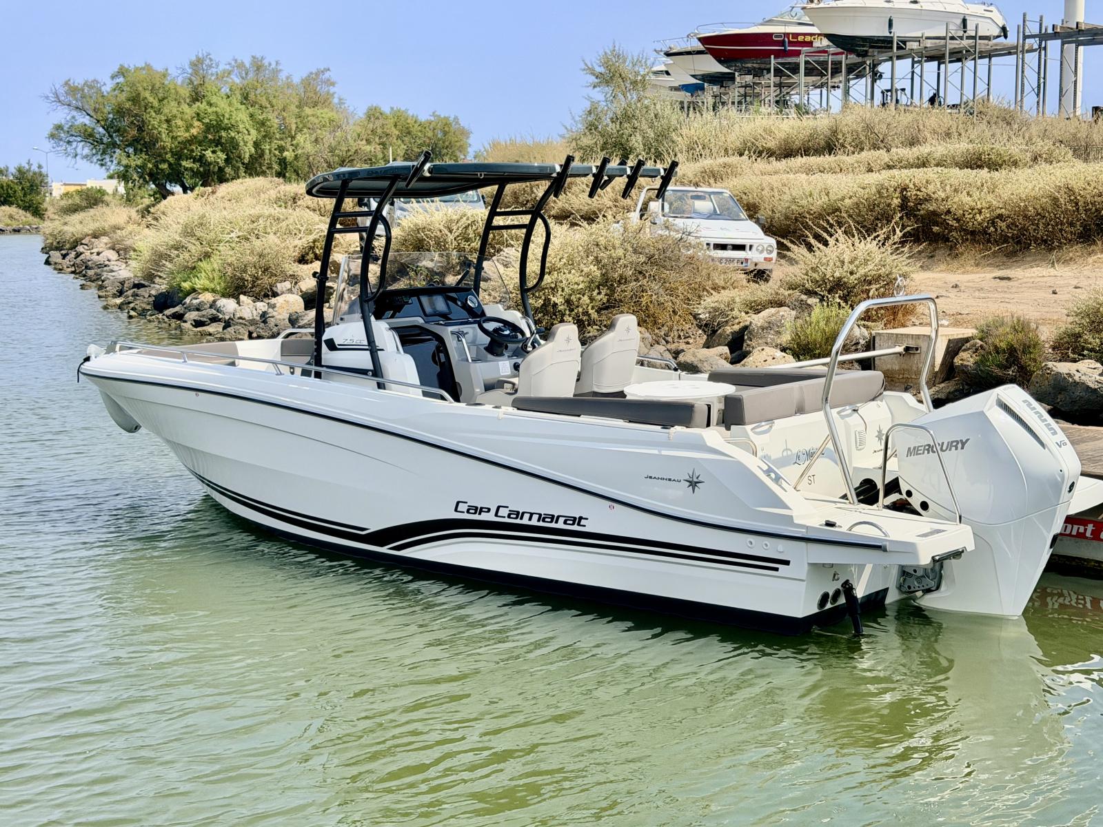 jeanneau Cap Camarat 7.5 CC Serie 3