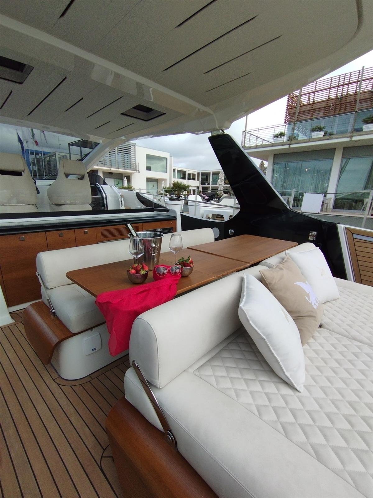 italia yachts Iy 43 veloce