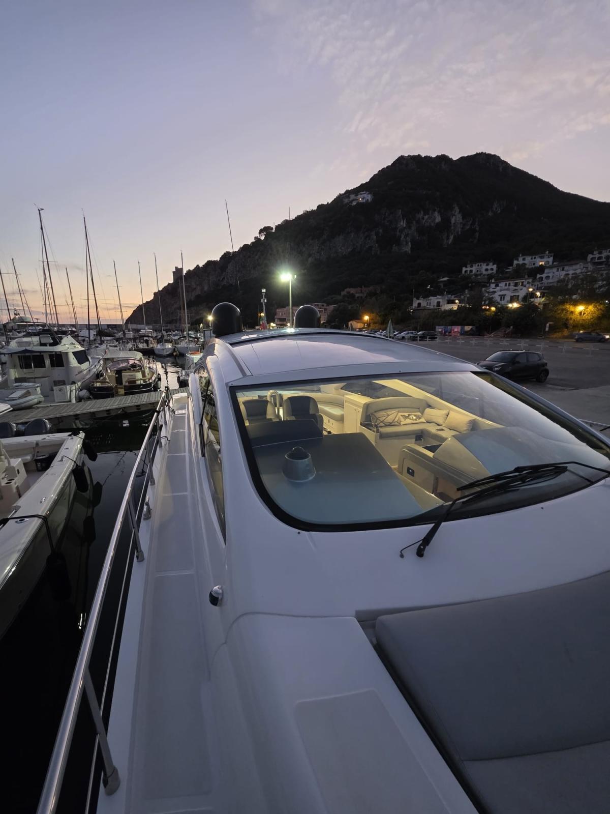 pershing 56'