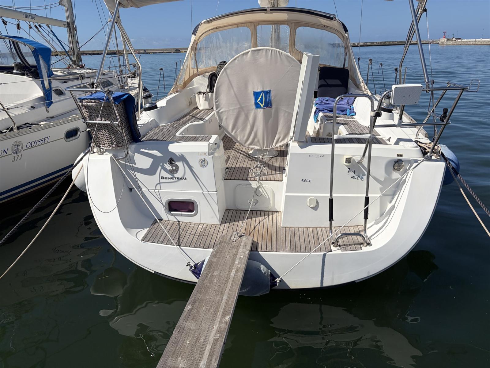 beneteau Oceanis 37