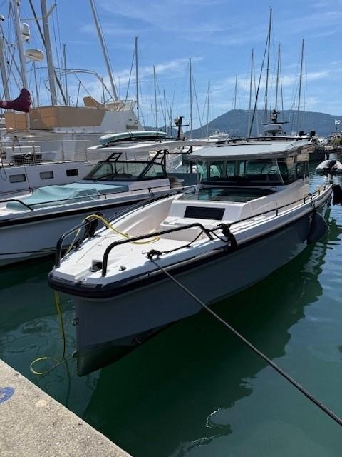 axopar 37 xc cross cabin