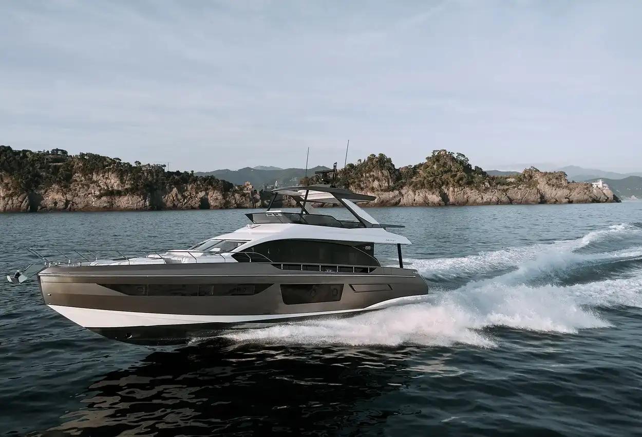 azimut 68 flybridge