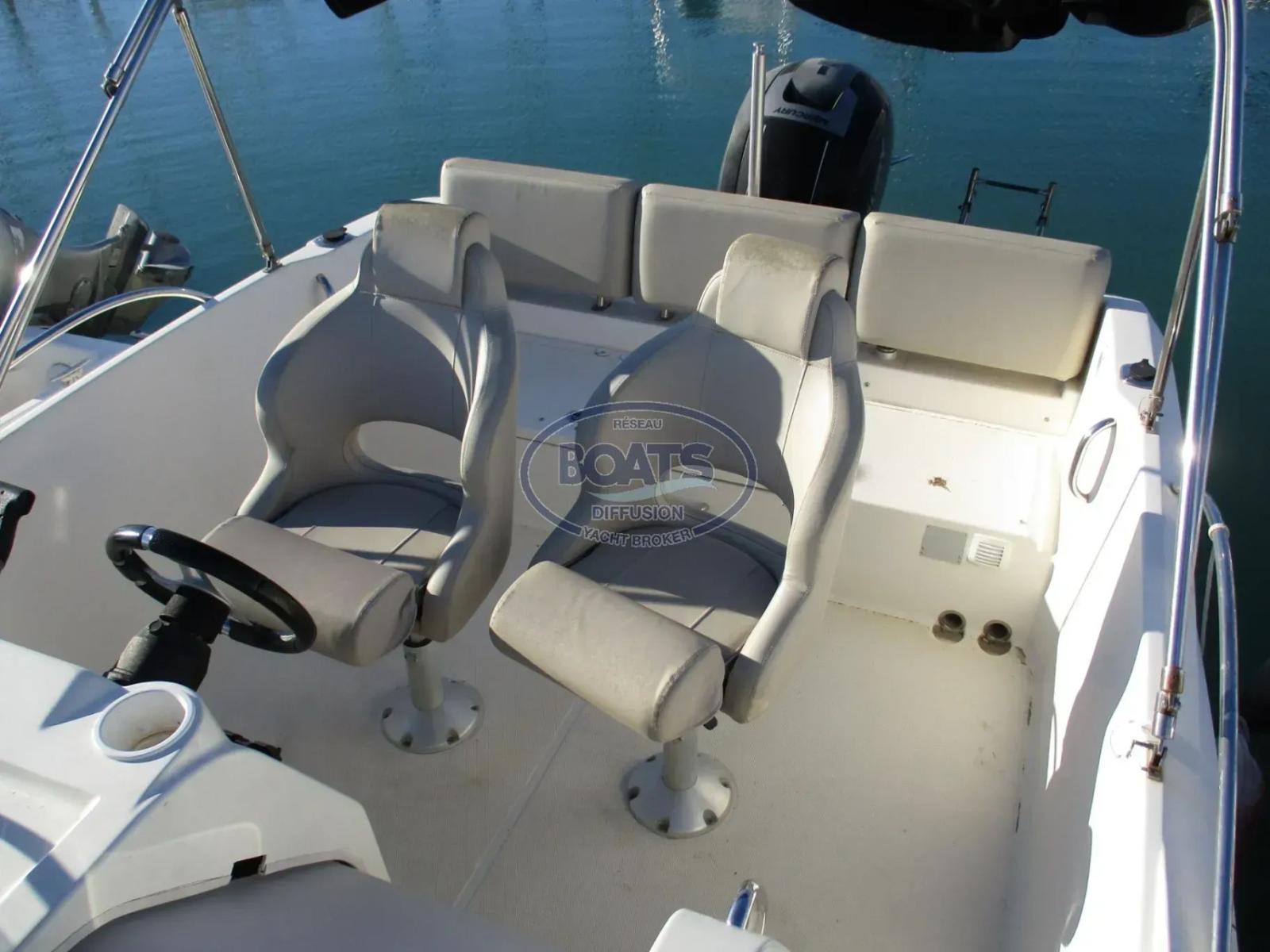 brunswick marine Quicksilver 675 activ open