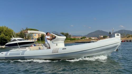 Pirelli 880 sport