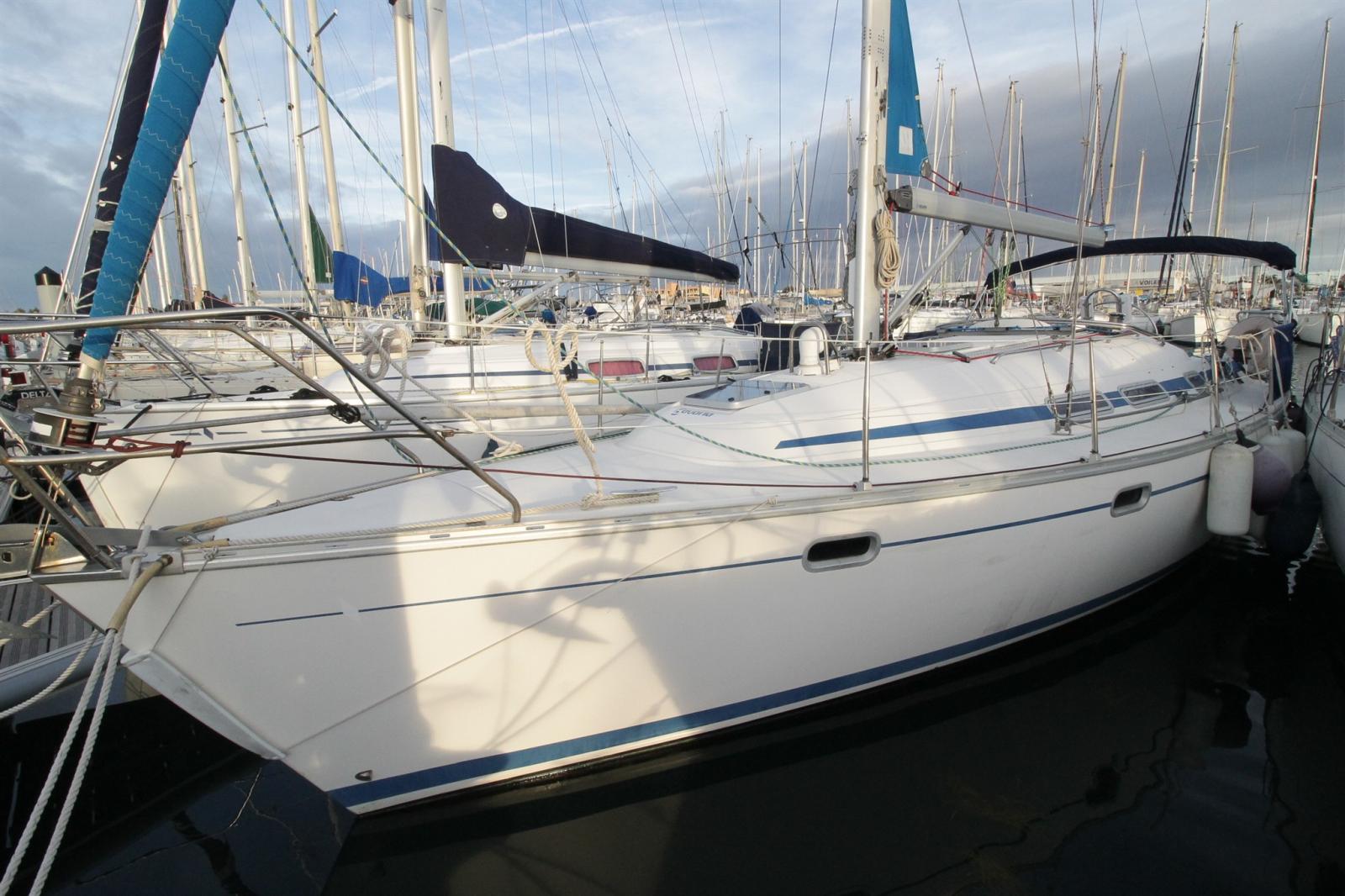 bavaria yachts 33