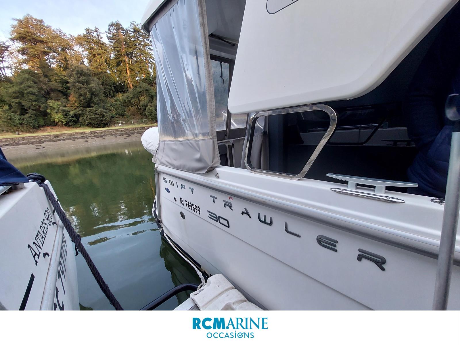 beneteau Swift trawler 30 fly