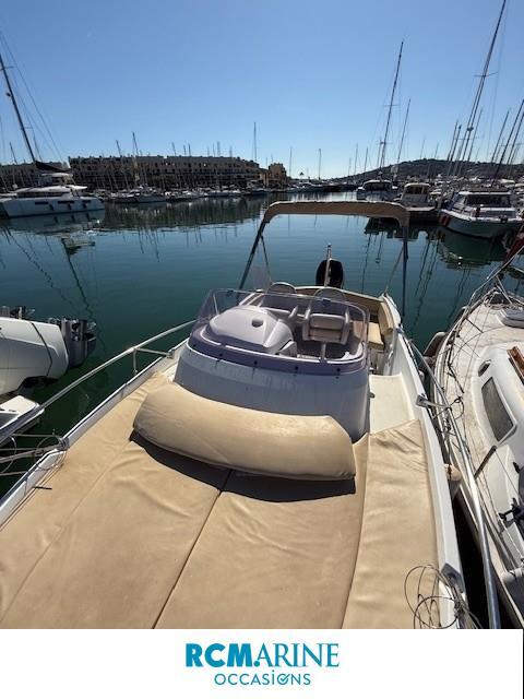 beneteau Flyer 750 sundeck