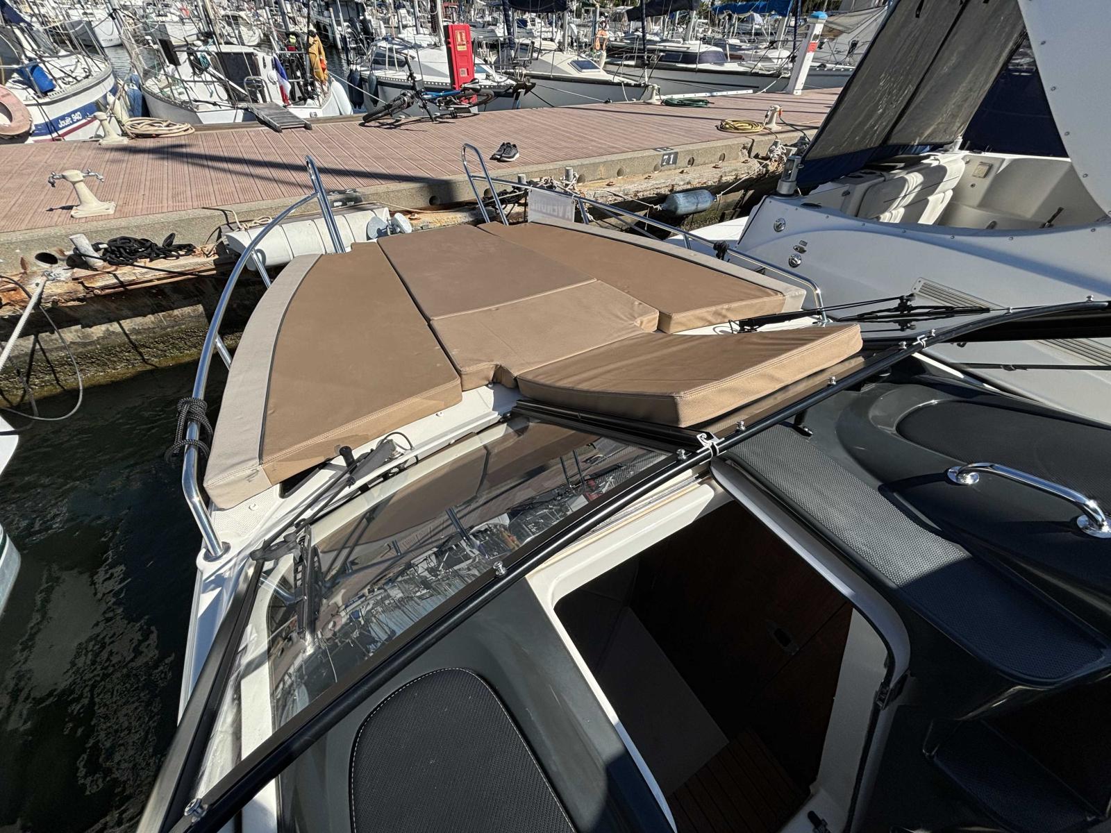 quicksilver Activ 755 cruiser