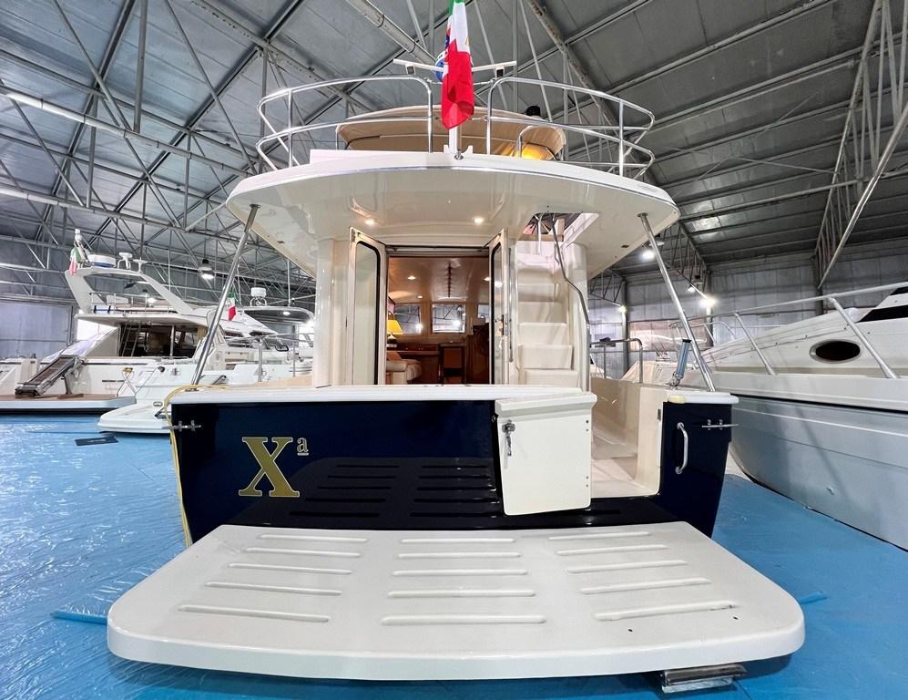 mainship Mainship 34 trawler