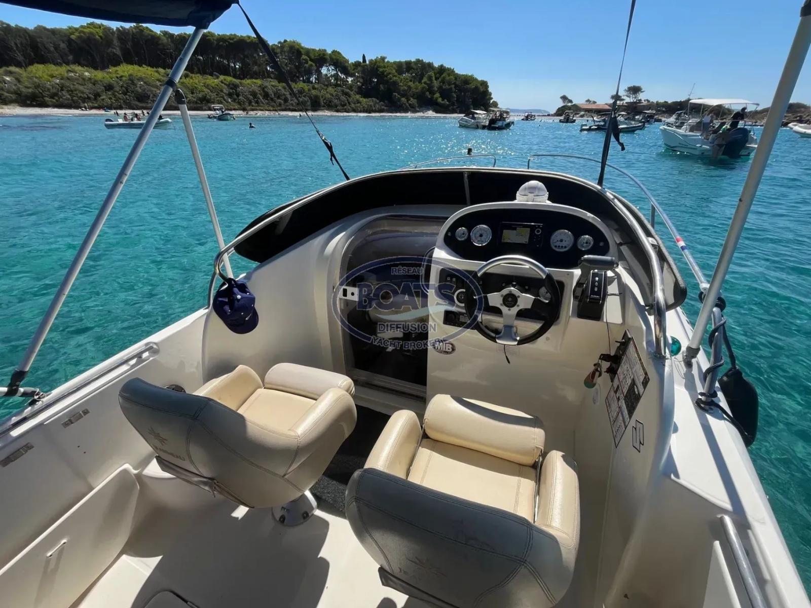 jeanneau Cap camarat 715 wa