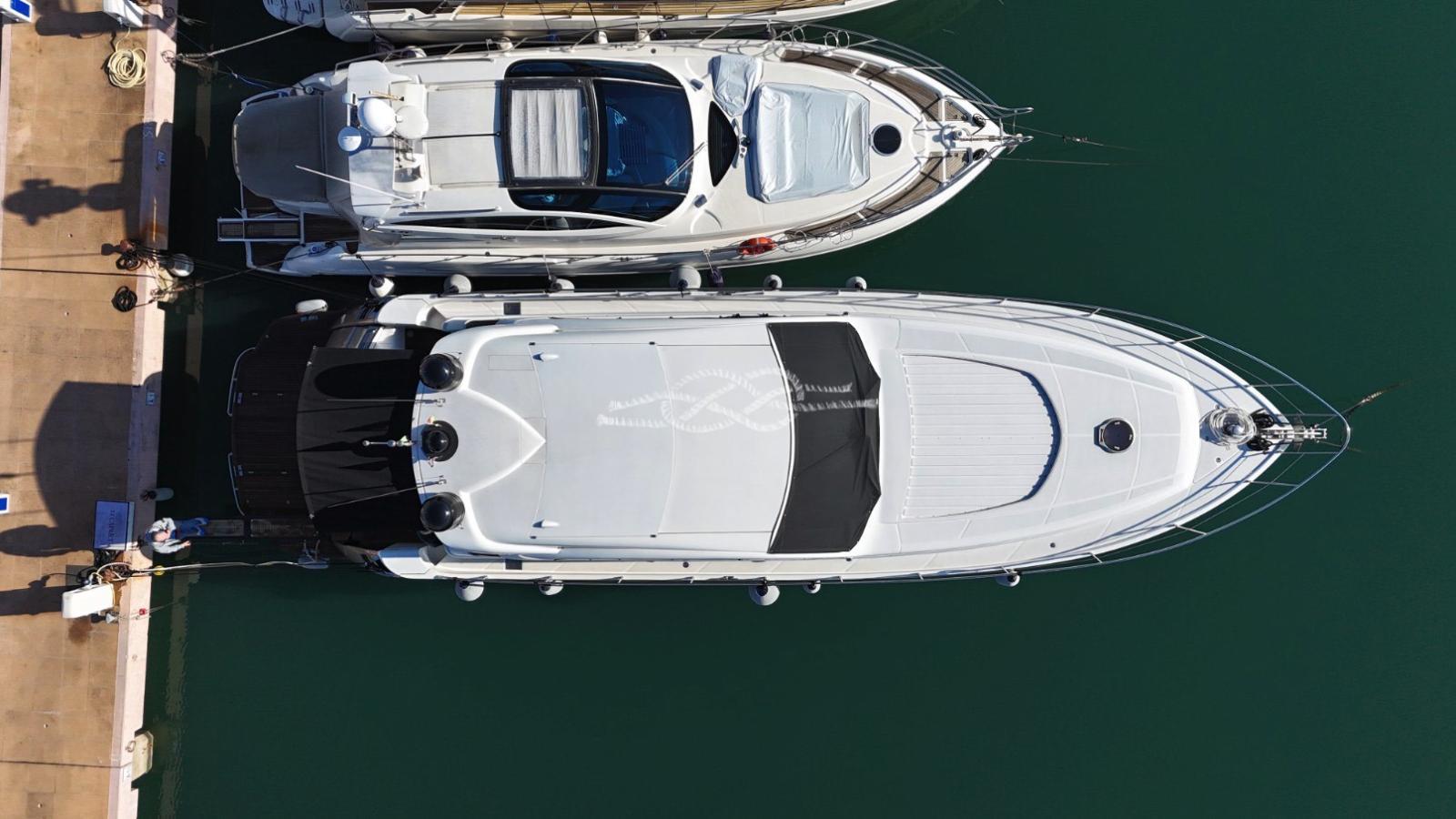 pershing 62