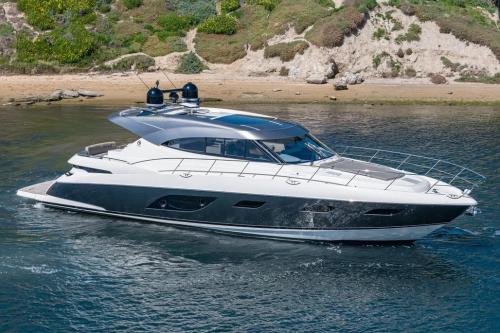 Riviera 6000 sport yacht platinum