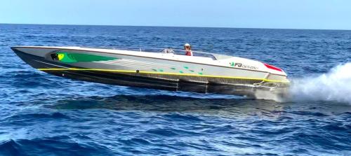 Fb design buzzi sunraceer 38