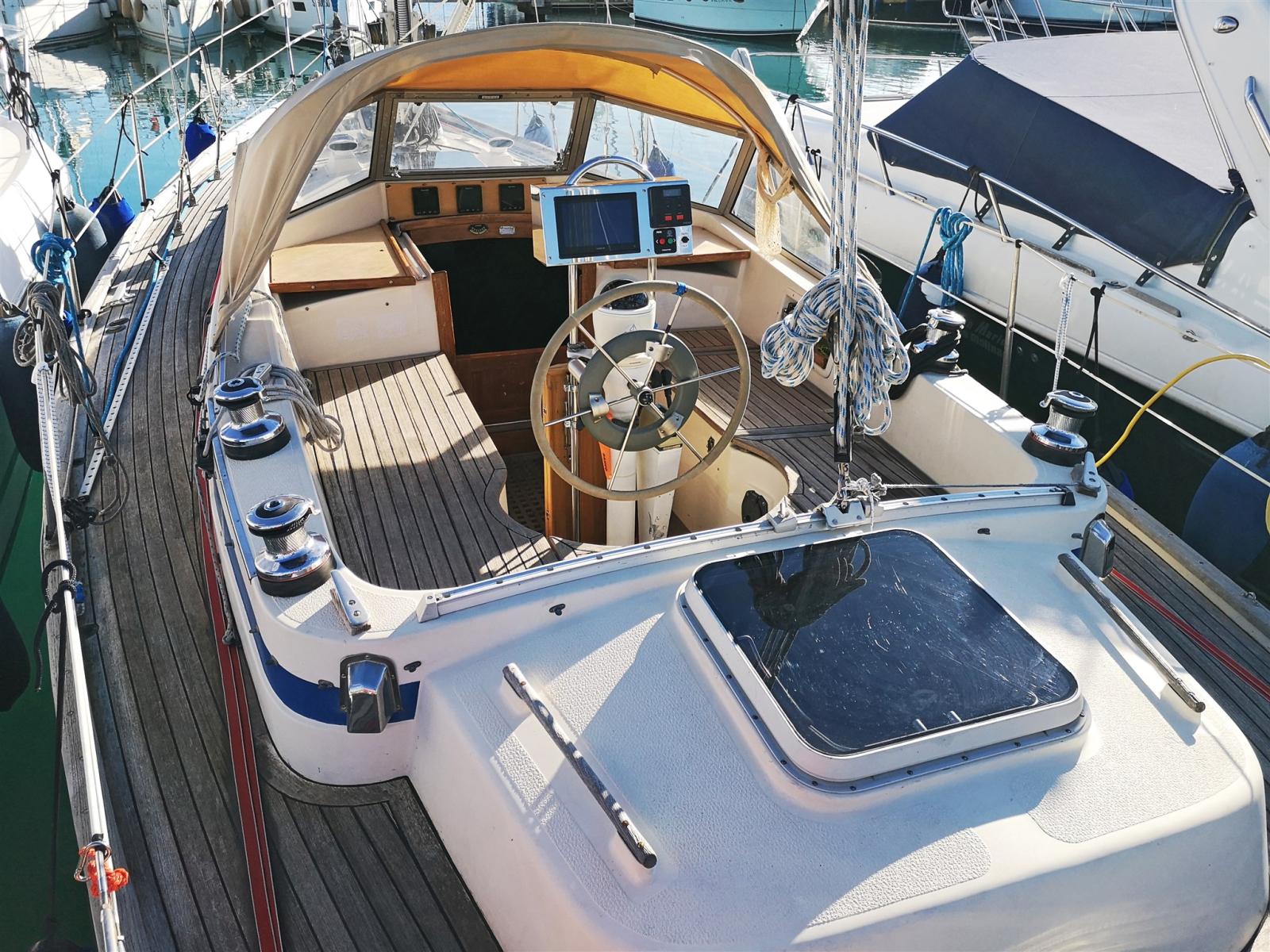 hallberg rassy Hr 352