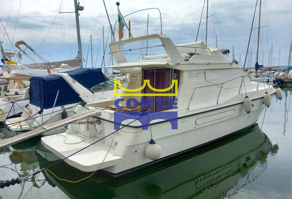 azimut 37