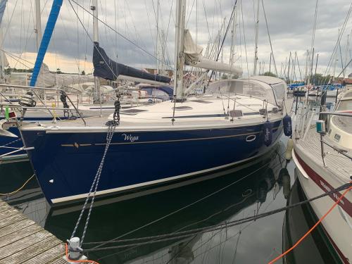 Bavaria yachts bavaria 37 cruiser