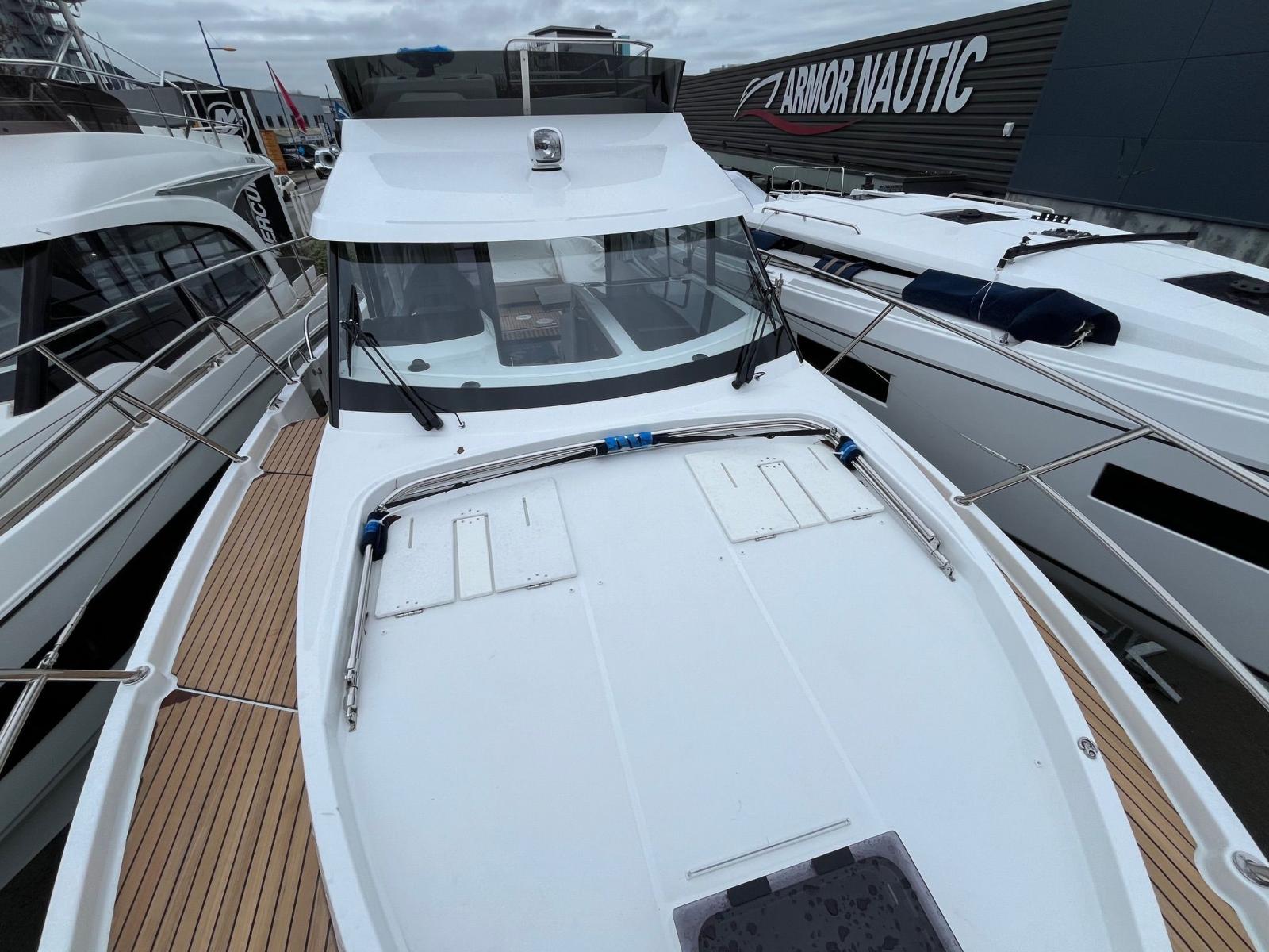 beneteau Antares 11 fly ob