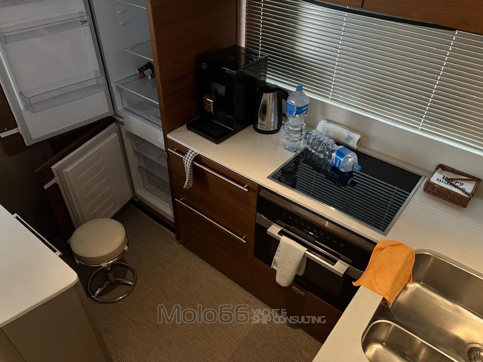 princess yachts Y72
