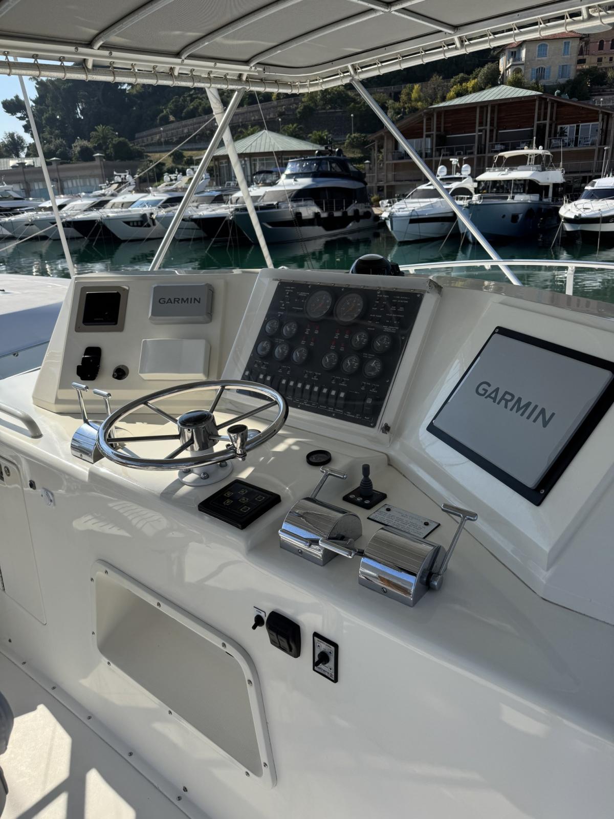 bertram yacht 43' convertible