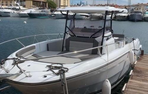 Jeanneau cap camarat 9.0 cc