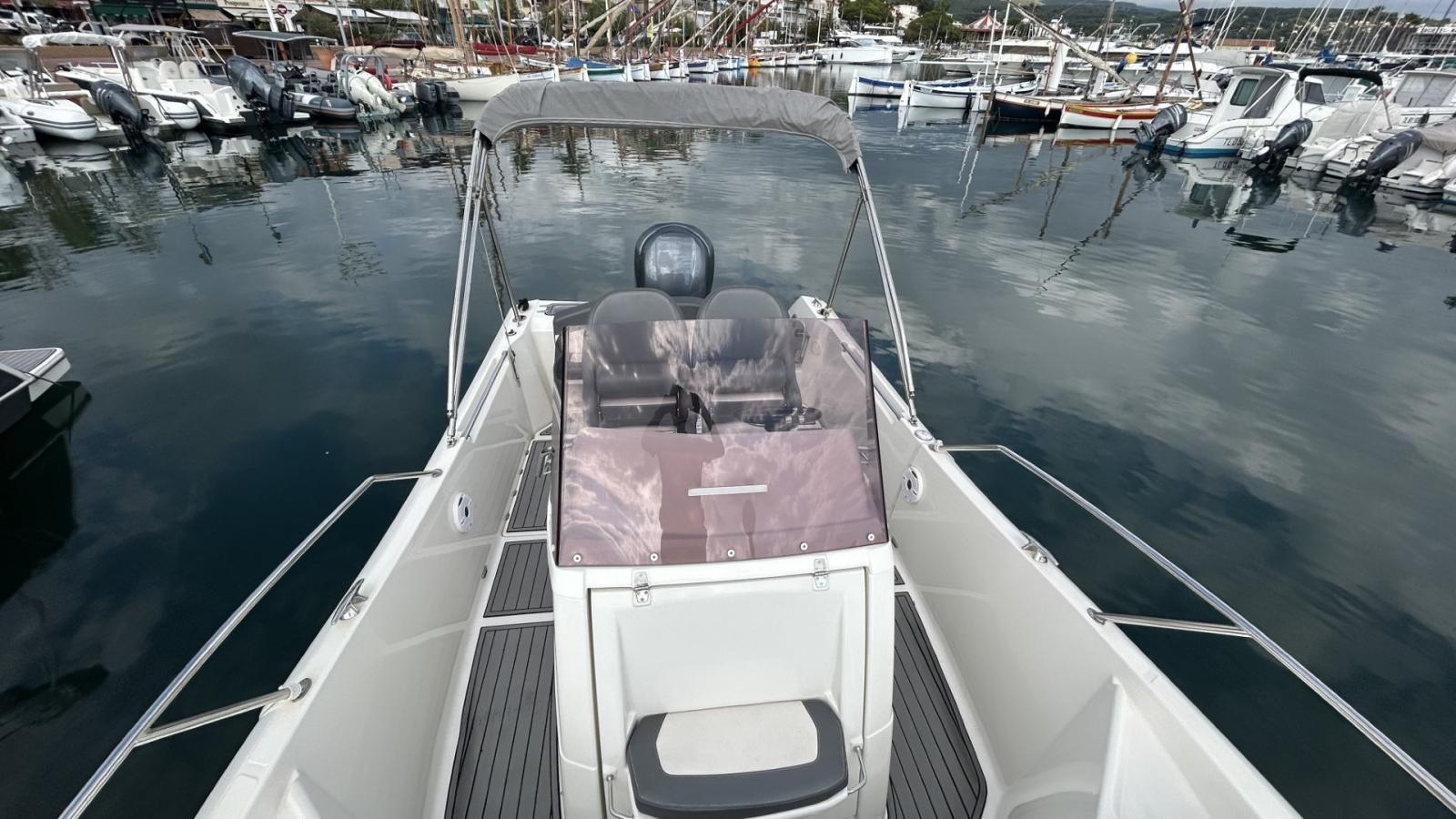 white shark 240 cc evo