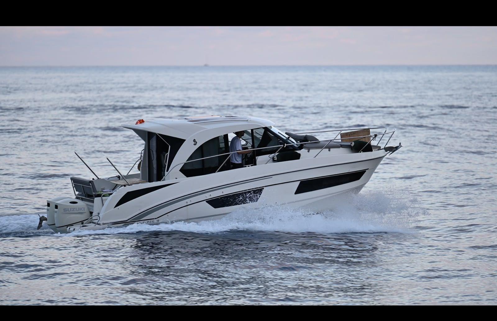 beneteau Antares 9