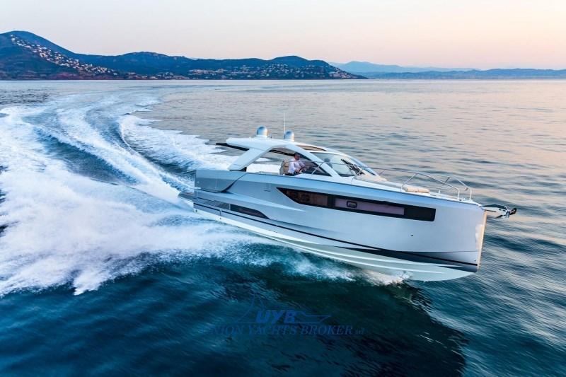 jeanneau Db 43 outboard
