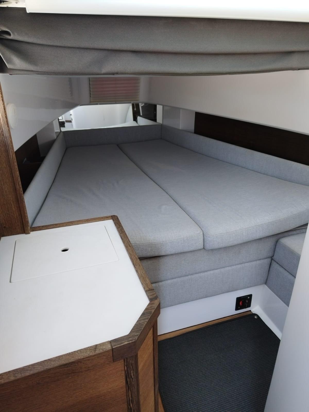 axopar 37 xc cross cabin