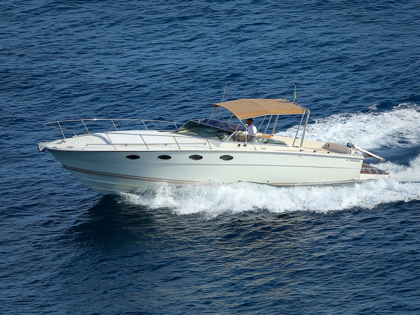 tornado Tornado 38 (natante)