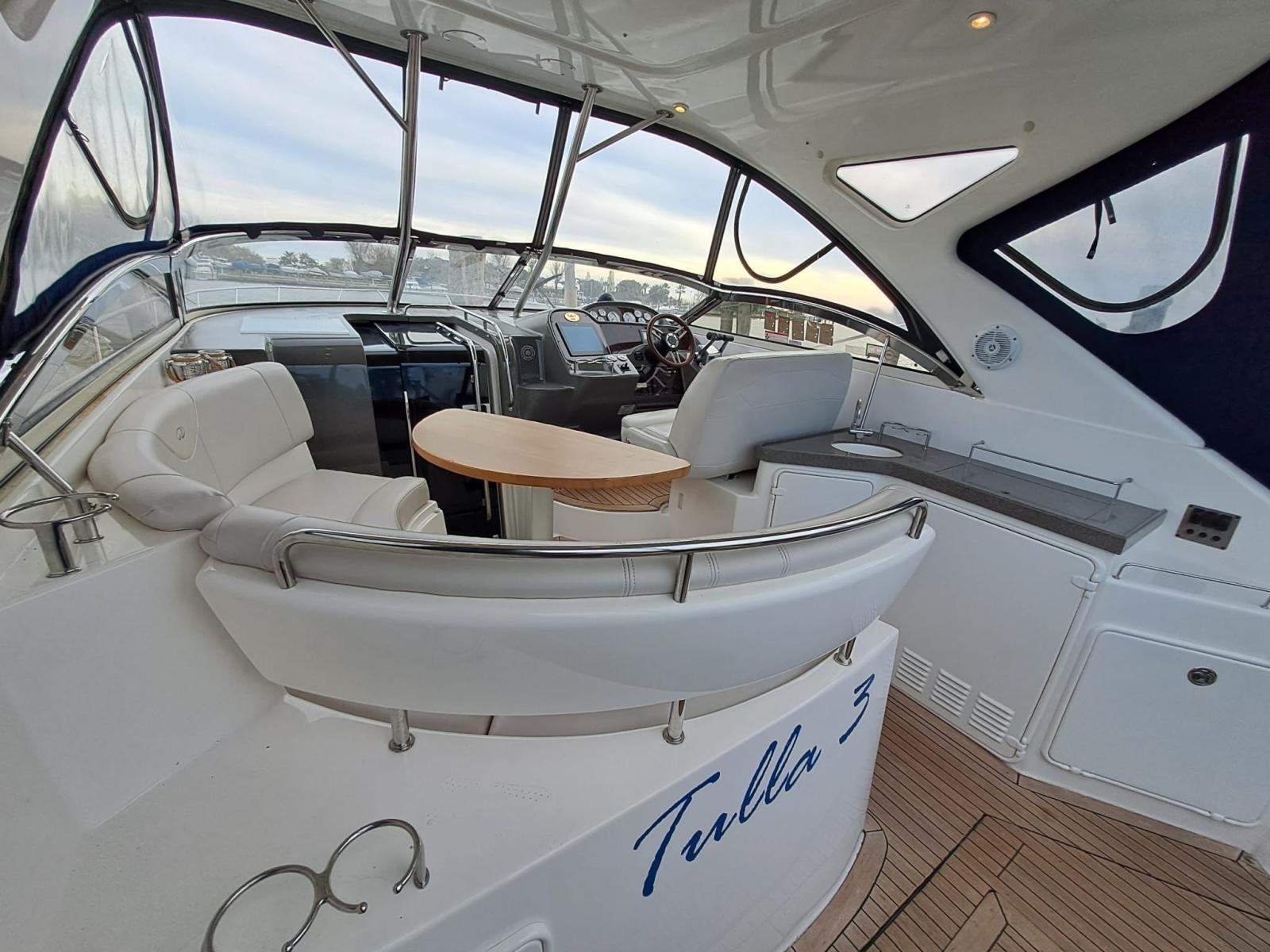 regal marine Commodore 3760