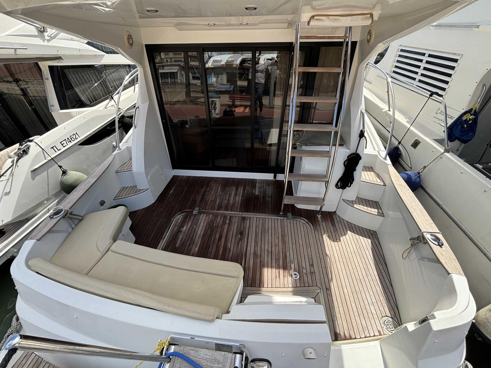beneteau Antares 42