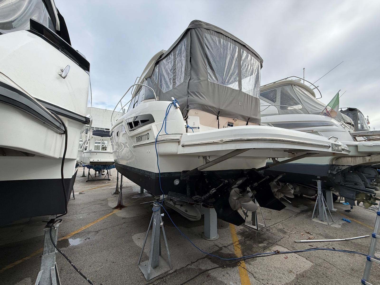 bavaria yachts S 33 hard top