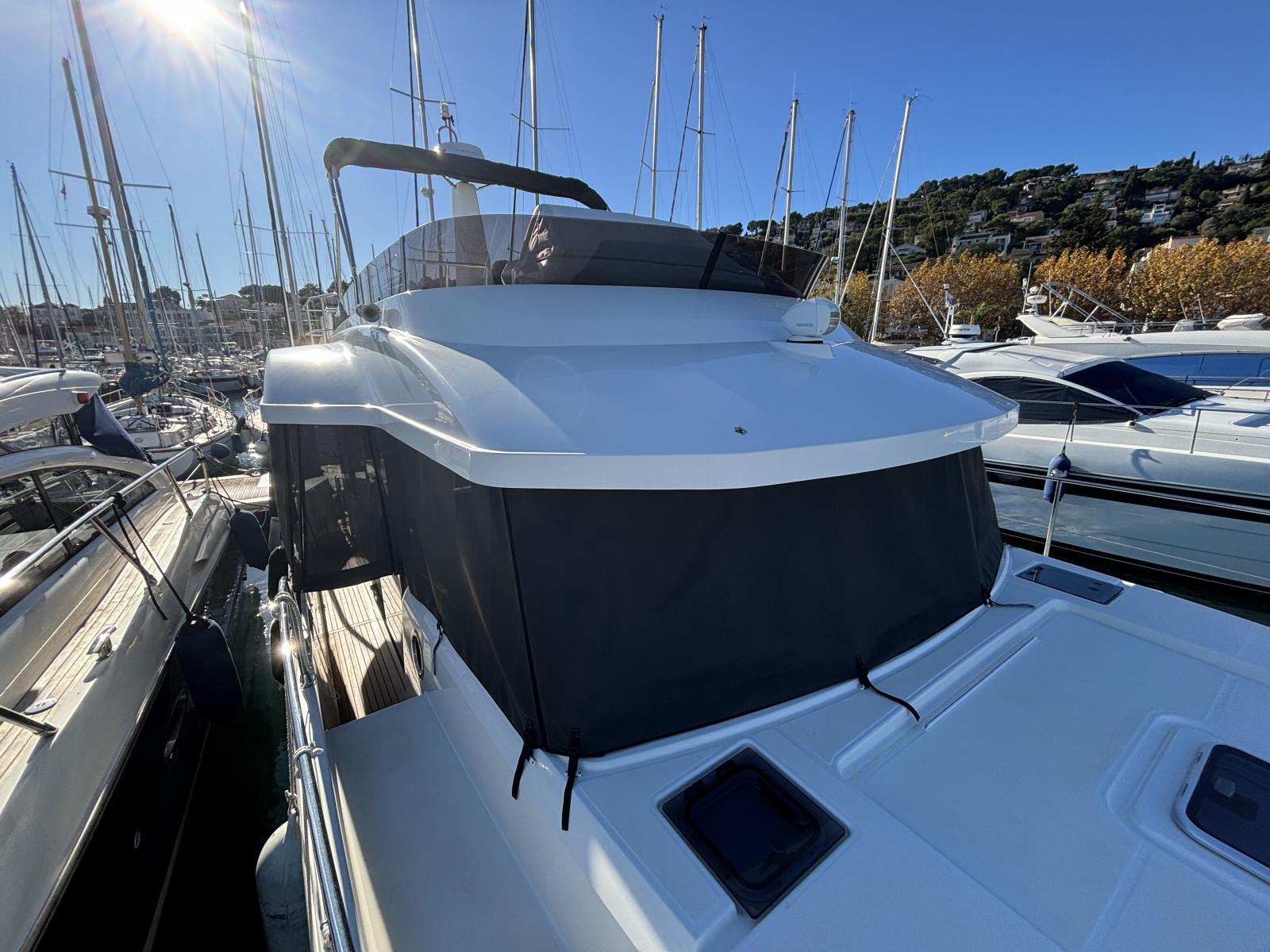 beneteau Swift trawler 41 fly