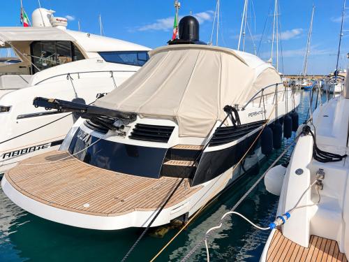 Pershing 46