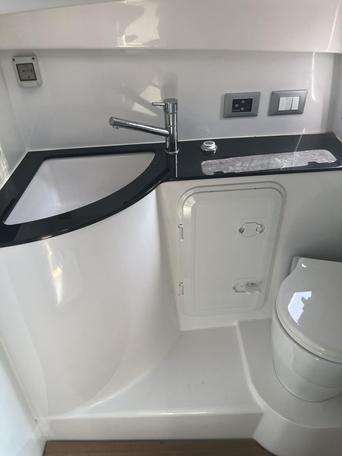 pirelli Pzero 1100 cabin