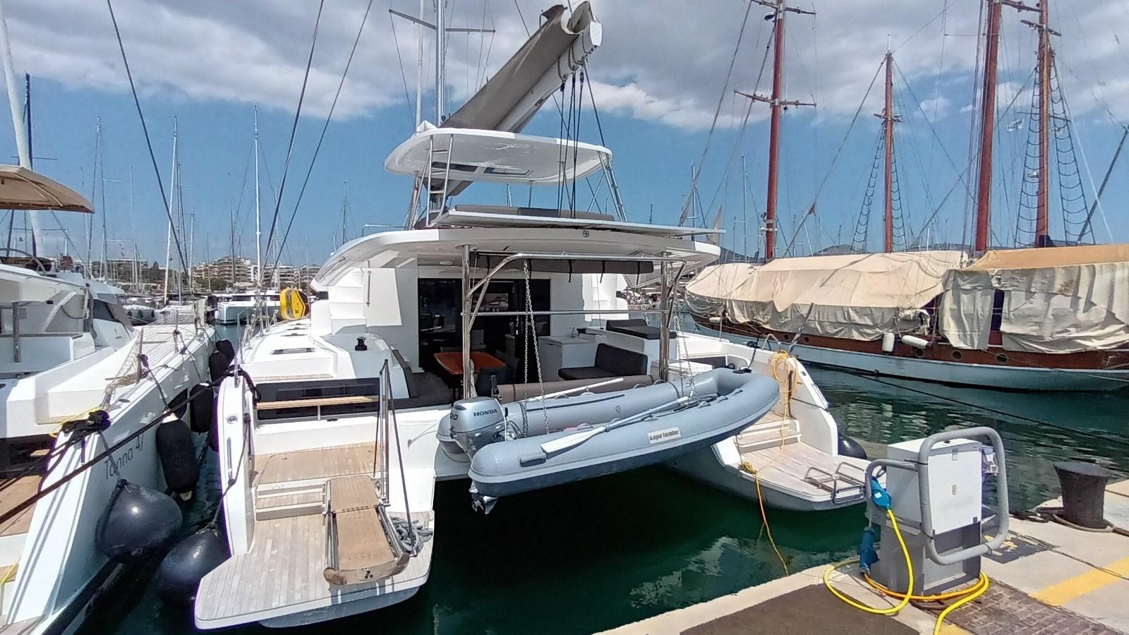lagoon 51