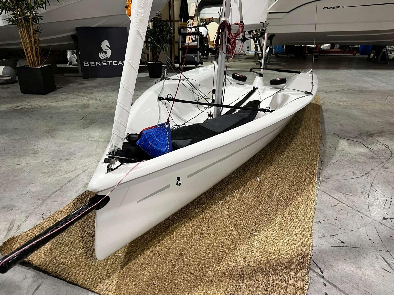 beneteau First 14