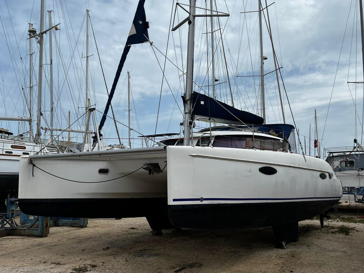 fountaine pajot Lavezzi 40