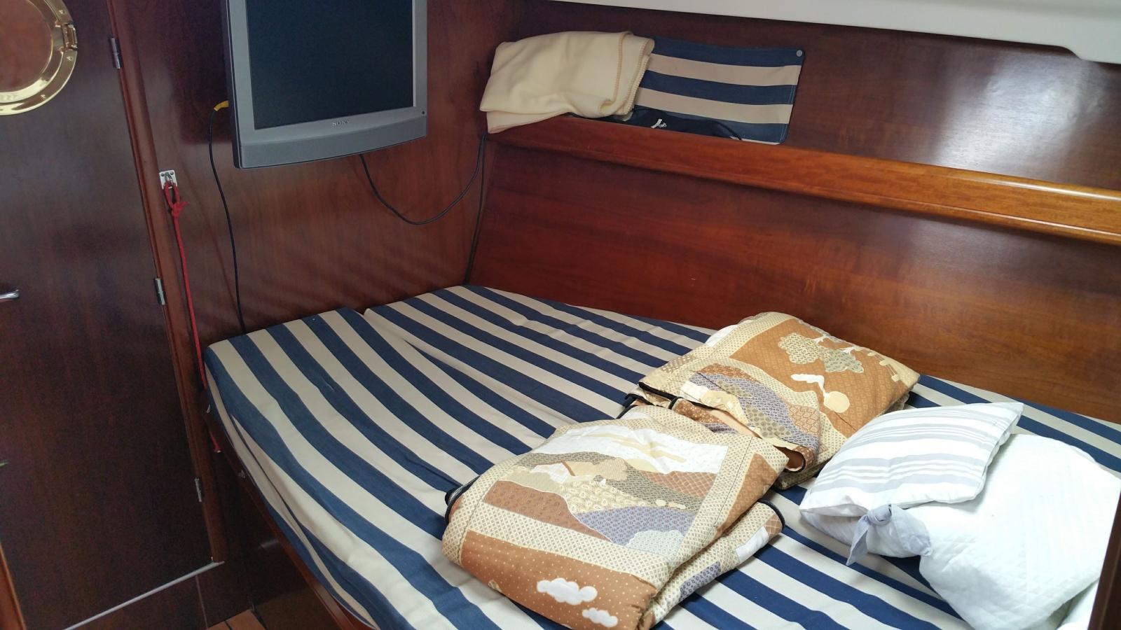 beneteau Oceanis 411