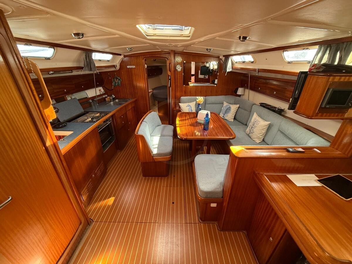 bavaria yachts 44