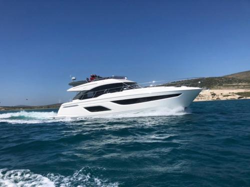 Bavaria yachts r55 fly