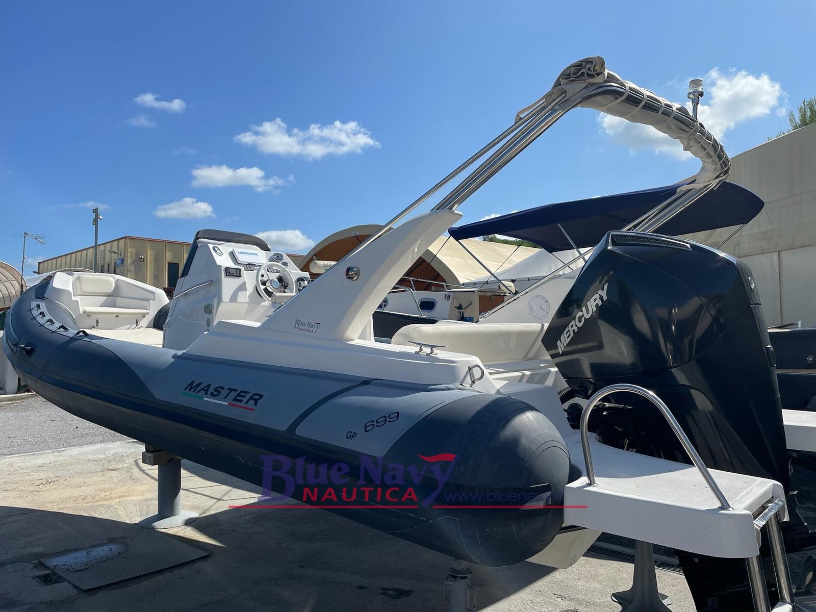 master 699 con mercury 200cv v6