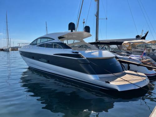 Pershing 56