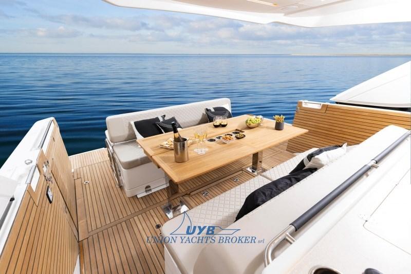 jeanneau Db 43 outboard