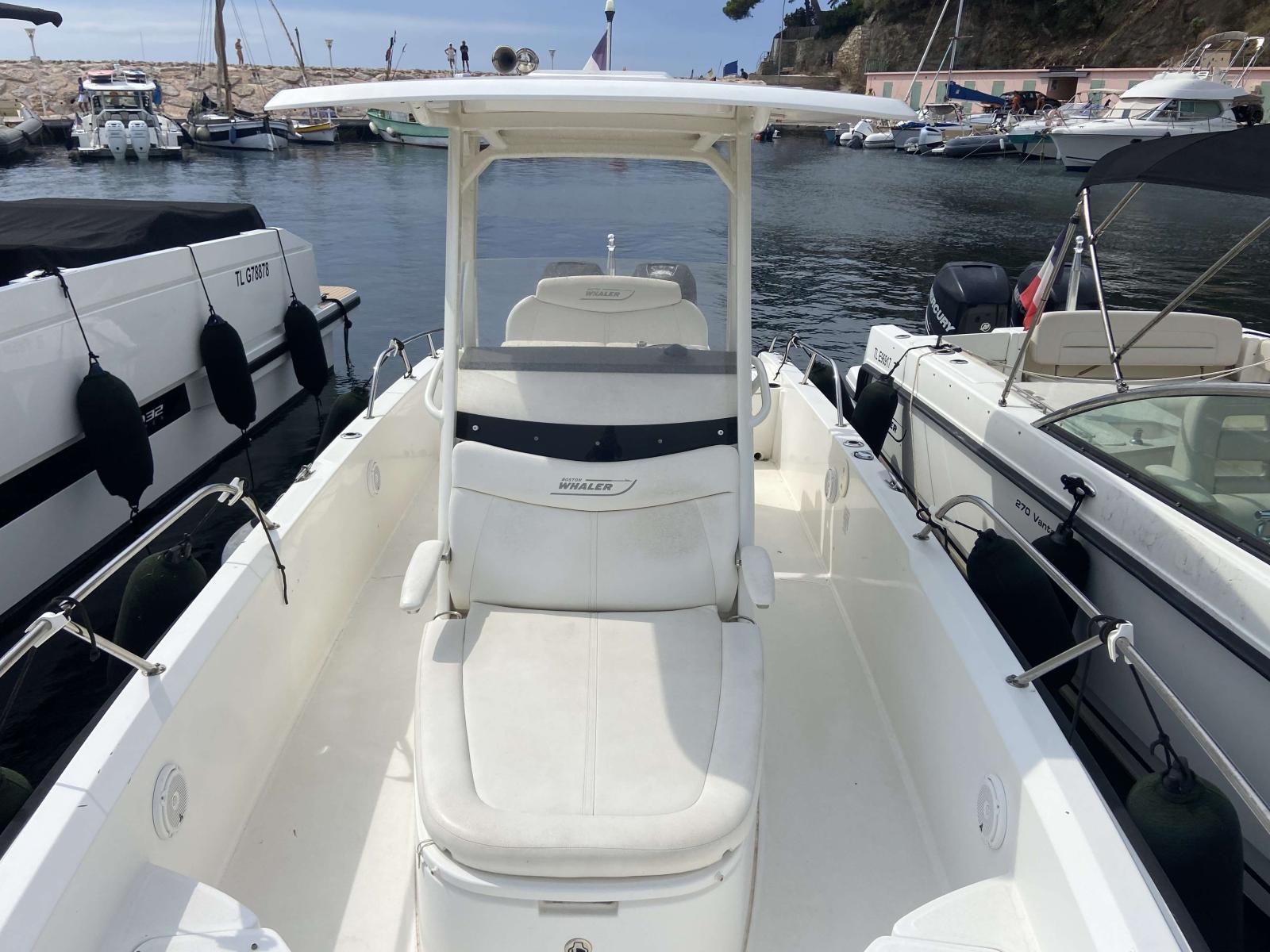 boston whaler 270 dauntless